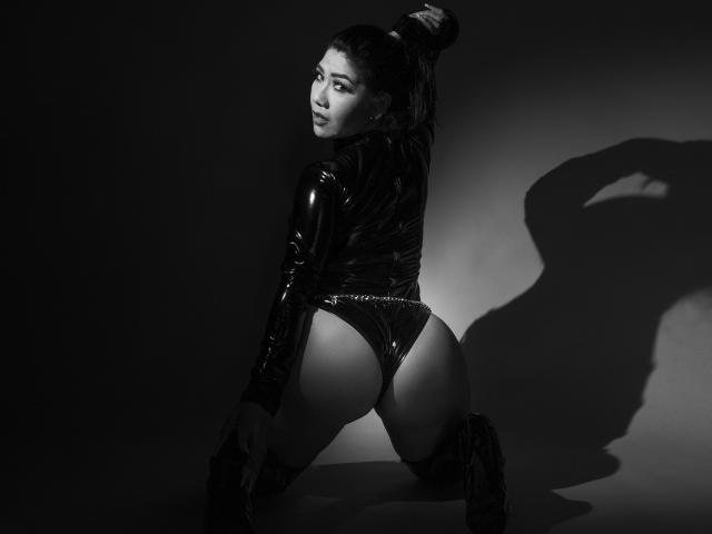 KhloeLawson - פורנו בשידור חי ומצלמת סקס - 24382201