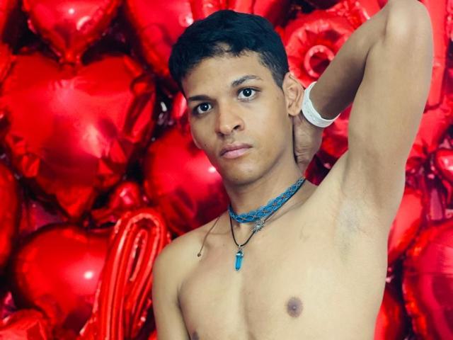 KalebEbony - Live porn &amp; sex cam - 24382989