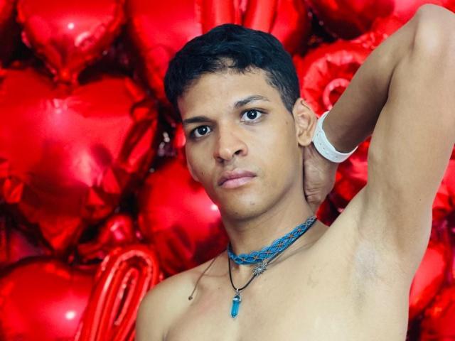 KalebEbony - Live porn &amp; sex cam - 24382993