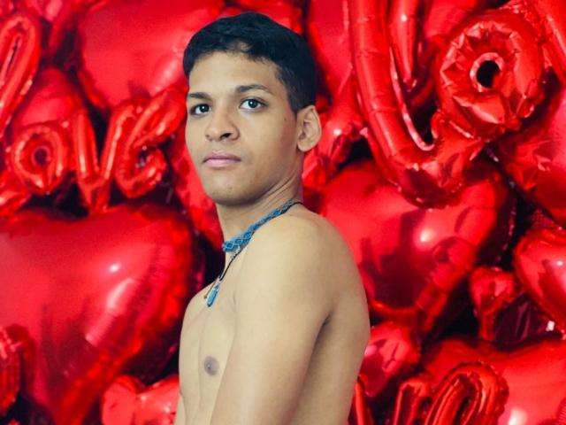 KalebEbony - Sexe cam en vivo - 24383001