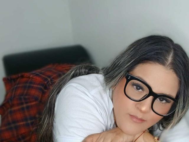 MiaJhonss - Live porn &amp; sex cam - 24384129