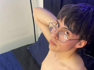 PepperTwink - Live porn &amp; sex cam - 24393005