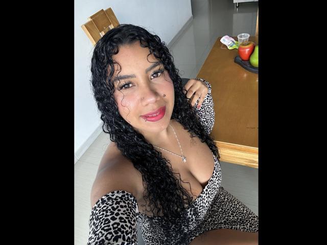 SerenaWillow - Sexe cam en vivo - 24393805