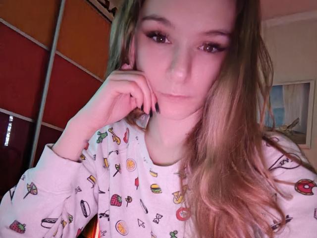 KiraFine - Live porn &amp; sex cam - 24395873