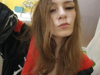 KiraFine - Live porn &amp; sex cam - 24395885