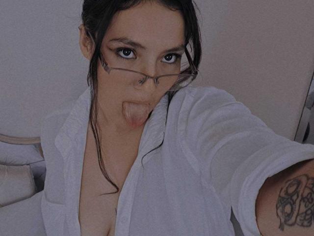 LiliDuque - Camera khiêu dâm &amp; quyến rũ trực tiếp - 24396093