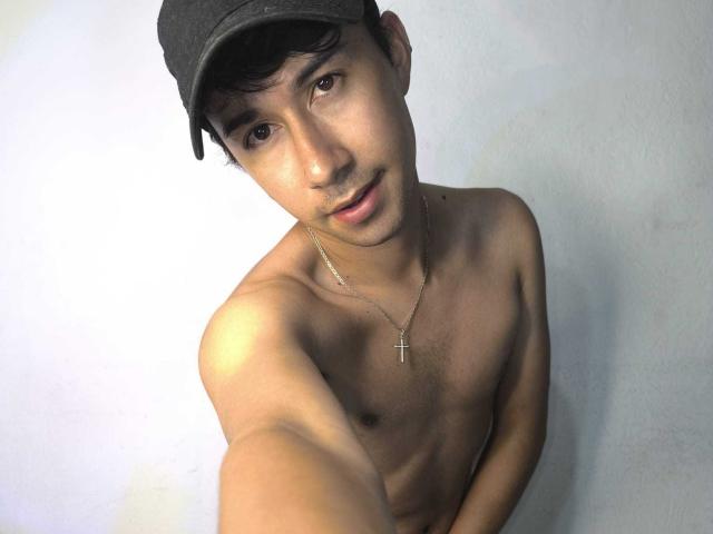 OliverHot69 - Live porn &amp; sex cam - 24406729