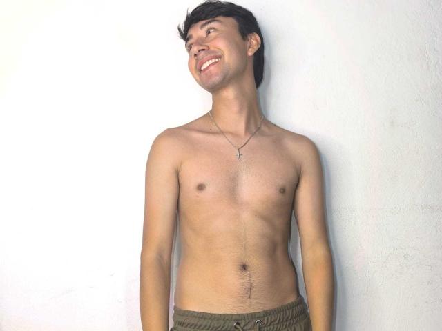 OliverHot69 - Live porn &amp; sex cam - 24406797