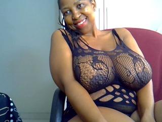 HugeTits69H - Live porn &amp; sex cam - 24406905