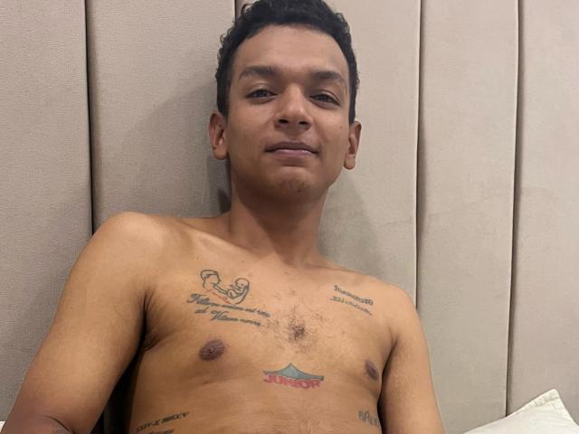 HotCoupleBrunette - Sexe cam en vivo - 24407189