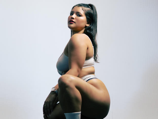 AvrillThomas - Live porn &amp; sex cam - 24408449