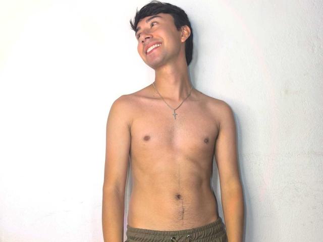 OliverHot69 - Live porn &amp; sex cam - 24410025