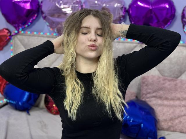 StellaBoomBb - Live porn &amp; sex cam - 24410257