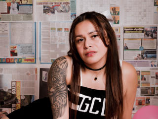 LuciHotDesire - Sexe cam en vivo - 24412069