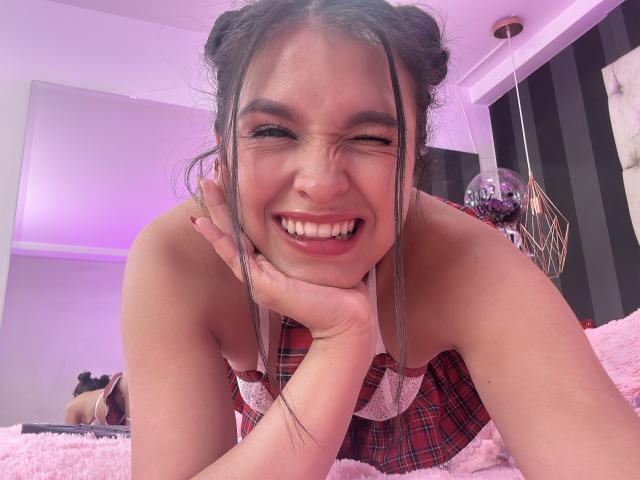 AlessiaPieri - Sexe cam en vivo - 24412229