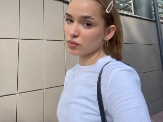 AdelFoxya - Live porn &amp; sex cam - 24424561