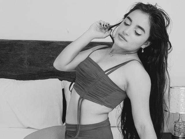 IsabelaHill - Sexe cam en vivo - 24425201