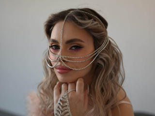 ChloeBright - сексуальная веб-камера в реальном времени - 24425817