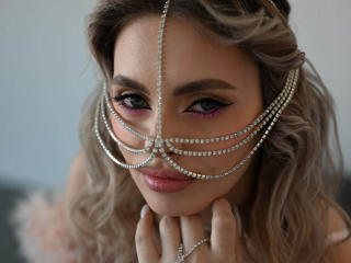 ChloeBright - сексуальная веб-камера в реальном времени - 24425821