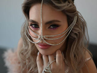 ChloeBright - Live porn &amp; sex cam - 24425825