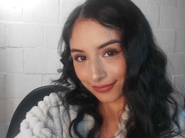 EmilyVv - Live porn &amp; sex cam - 24432441