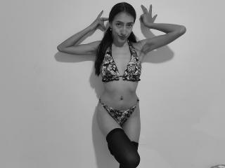 KiriamGomez - Live porn &amp; sex cam - 24434013