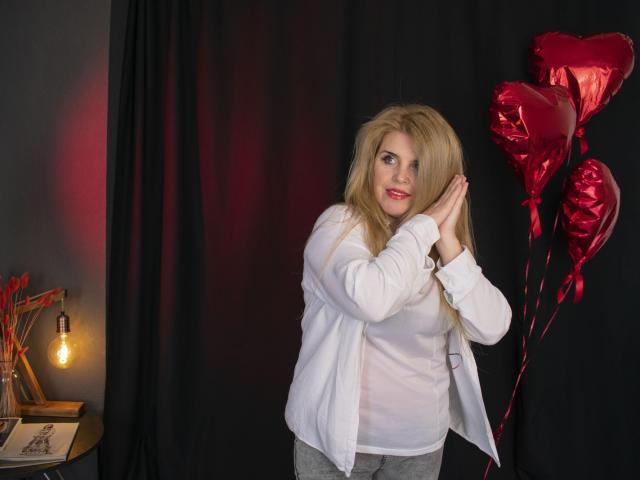 JulyaBailly - 라이브 포르노 &amp; 섹스 캠 - 24435713