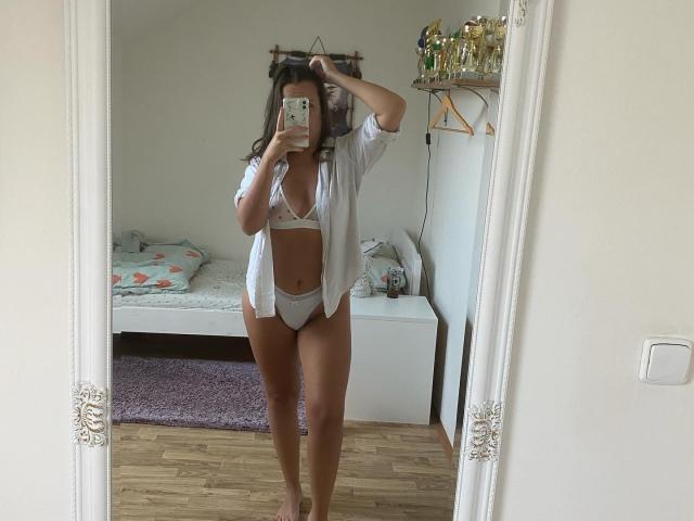 BrunettePrettie - сексуальная веб-камера в реальном времени - 24435781