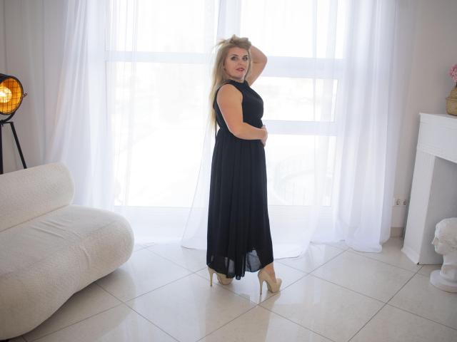 JulyaBailly - Live Sex Cam - 24435885