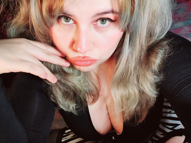 Akkanee - Live sex cam - 24436677