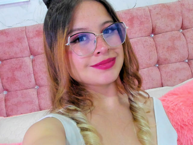 MelaniBecker - Live porn &amp; sex cam - 24439169