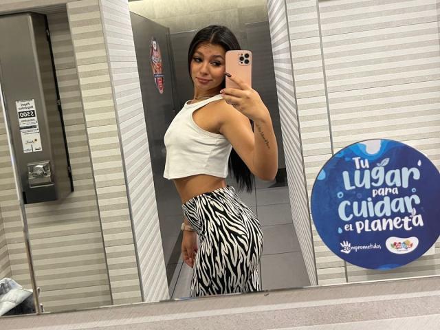 AlessiaFerry - Live porn &amp; sex cam - 24455961