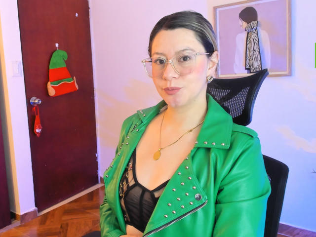 ChanellTaylorS - Live sex cam - 24456701