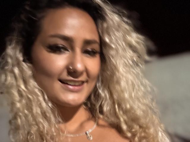 FloraSaenz - сексуальная веб-камера в реальном времени - 24461825