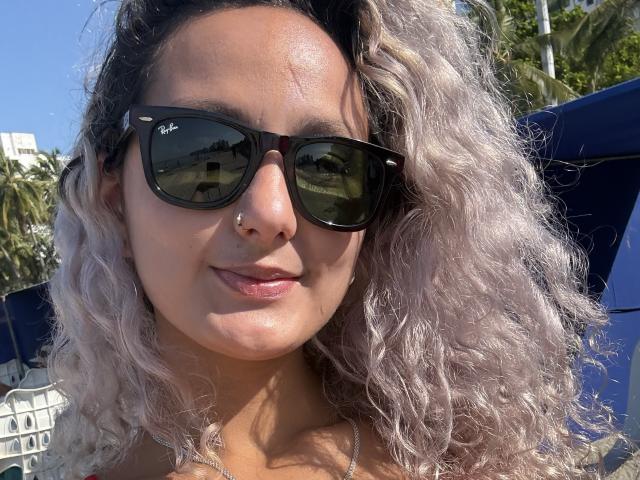 FloraSaenz - сексуальная веб-камера в реальном времени - 24462325