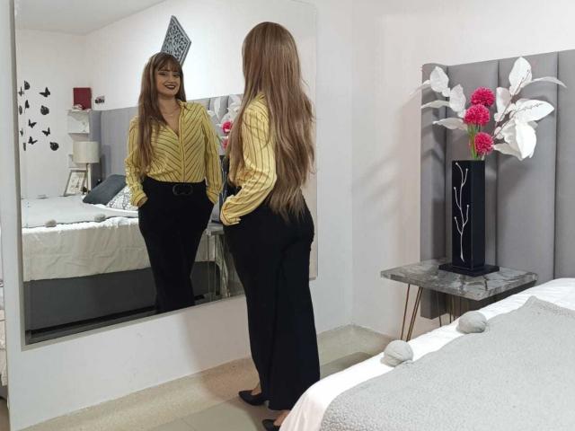 EmmaGoldyx - Live porn &amp; sex cam - 24462625