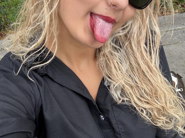 FloraSaenz - Élő pornó és szexkamera - 24463713