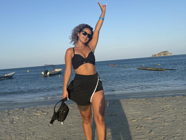 FloraSaenz - Live sex cam - 24464237