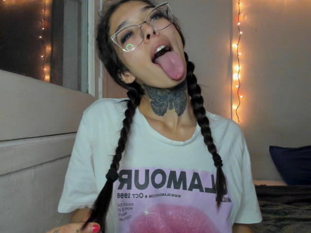 KatieSantana - Live porn &amp; sex cam - 24464349