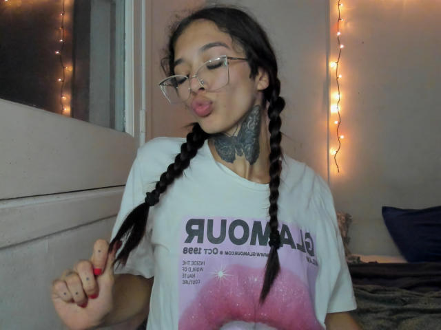 KatieSantana - Live sexe cam - 24464373