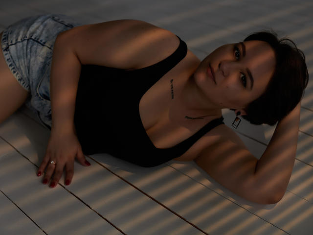 EsterWaller - Camera khiêu dâm &amp; quyến rũ trực tiếp - 24466549