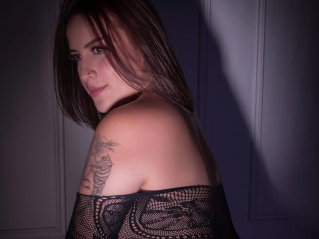 EmilyBrrown - Live sexe cam - 24468733