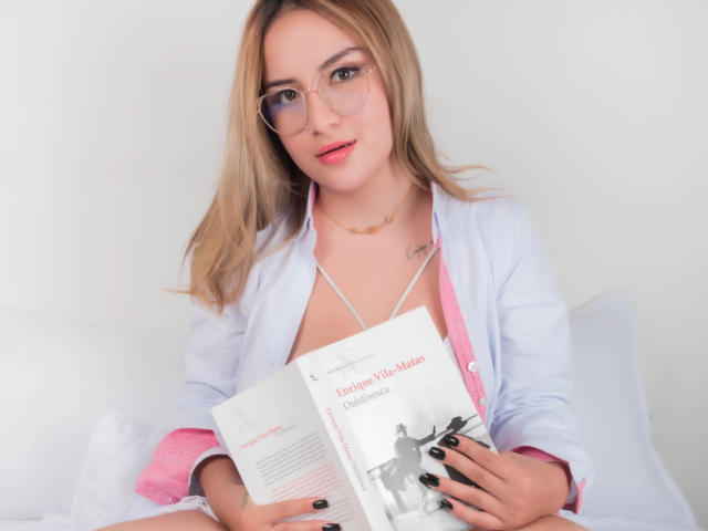 EmilyBrrown - Live porn &amp; sex cam - 24469649