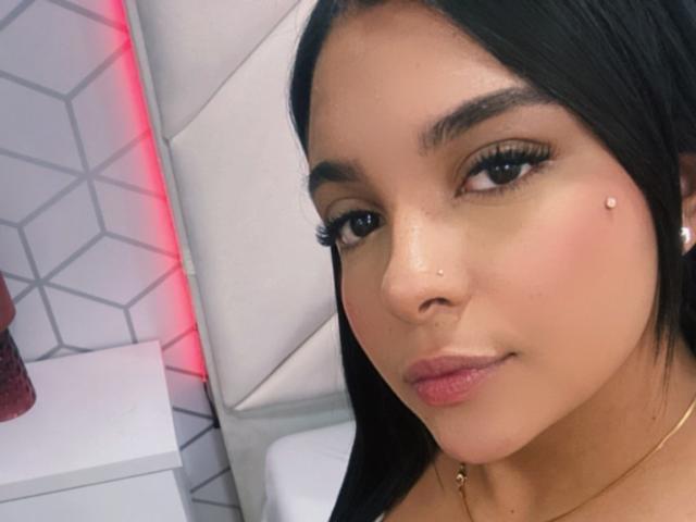 AlisonReynolds - Live porn &amp; sex cam - 24470845