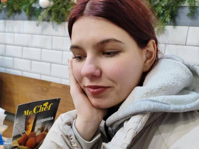 Khaleessi - Live porno og sexkamera - 24471201