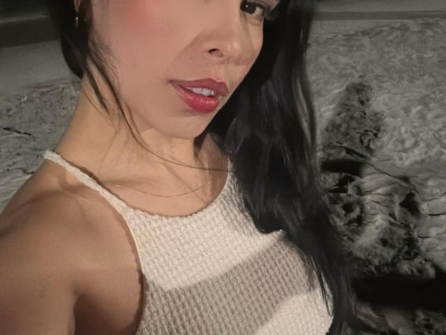 SalmaSoto - Élő pornó és szexkamera - 24472893