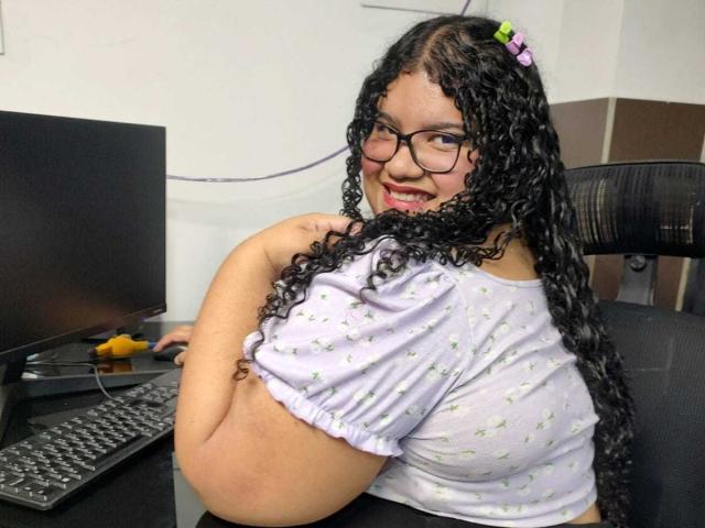 MileyCollins - Live porn &amp; sex cam - 24473553