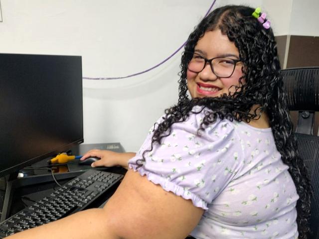 MileyCollins - сексуальная веб-камера в реальном времени - 24473557