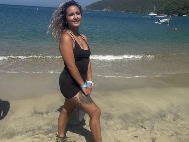 FloraSaenz - Live sex cam - 24478945