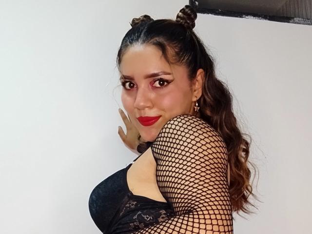 JuaniiSmiler - Live Sex Cam - 24480369